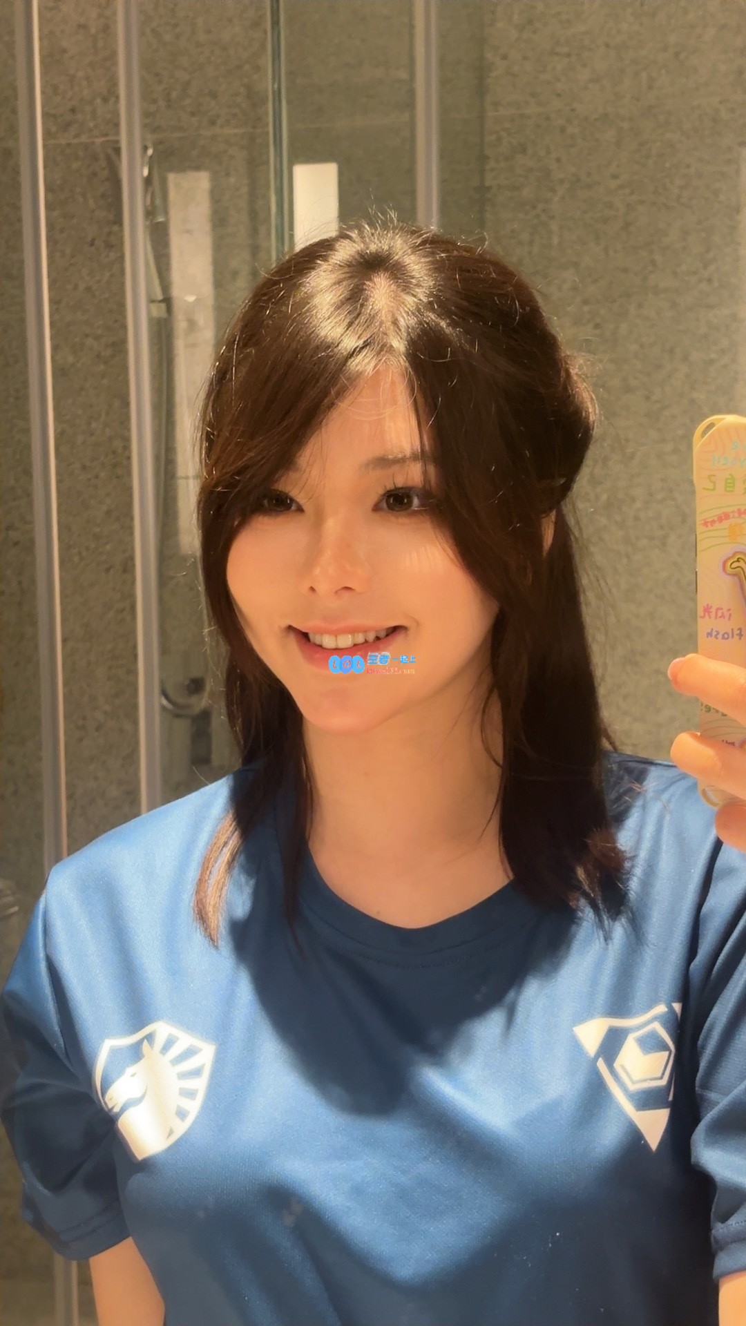Mayumi分享照片：终于找到一位能凸显我亚洲特色的化妆师，这次真的很满意~